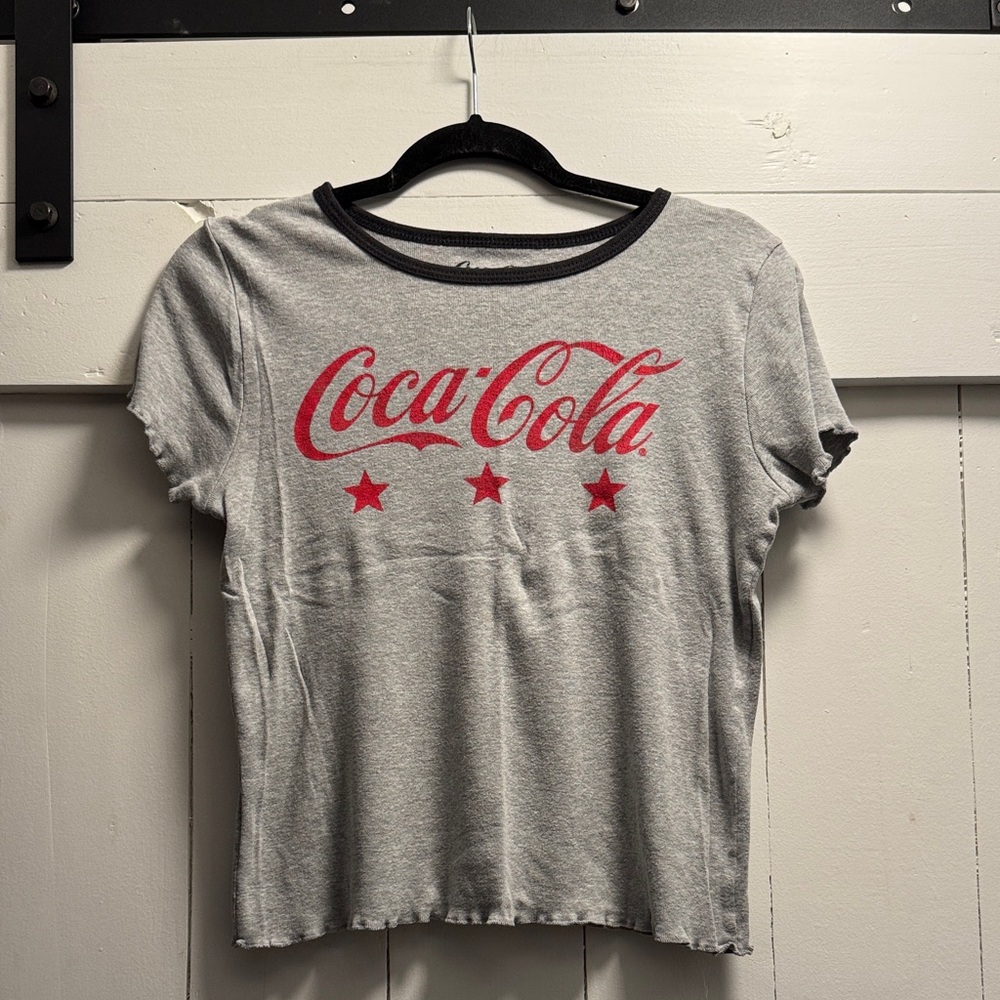 Coca-Cola Brand Logo Heather Gray Tee with Red Stars Juniors Large L Y2K
